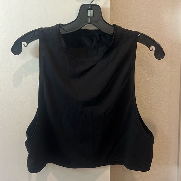 Lululemon athletica black cropped tank - Picture 1 of 5